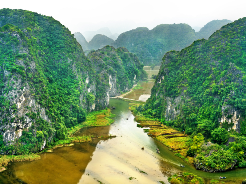 Quần thể Danh thắng Tràng An (Ninh Bình)