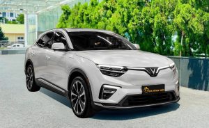 VINFAST VF8